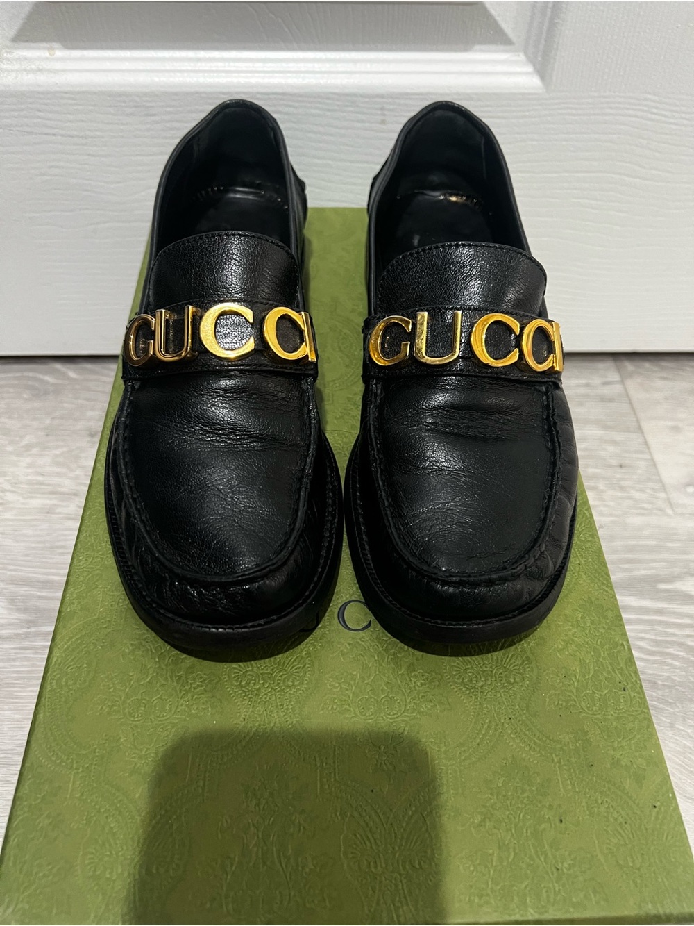 Gucci Women's Black Leather Logo Bit Loafers